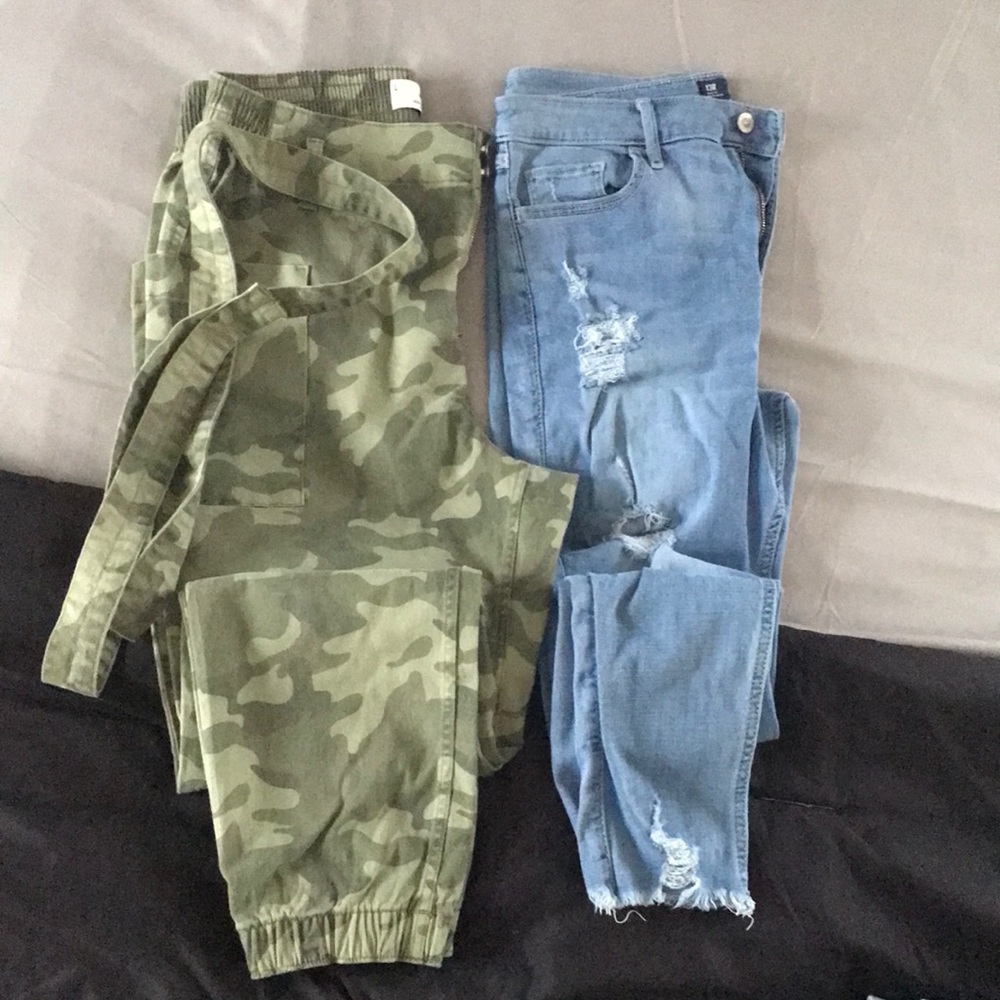 Two pair of ladies Hollister pants